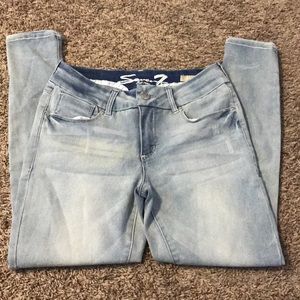 Seven7 Light Wash Jeggings